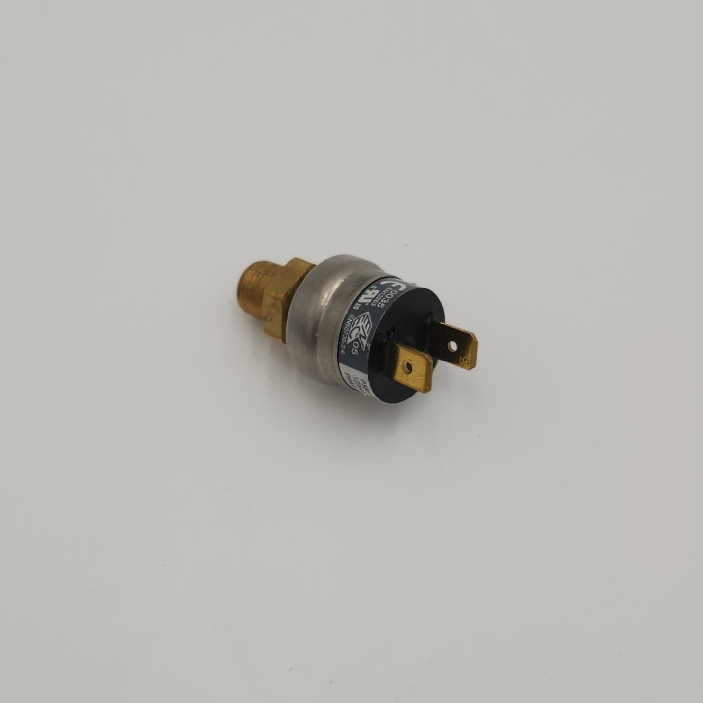 RA19672 Oil Drain 1/8 NPTF Male Switch