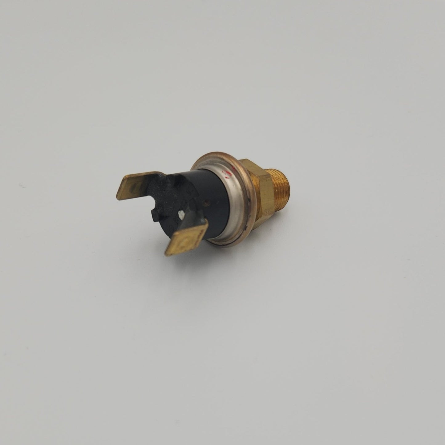 RA18752 Vacuum Switch