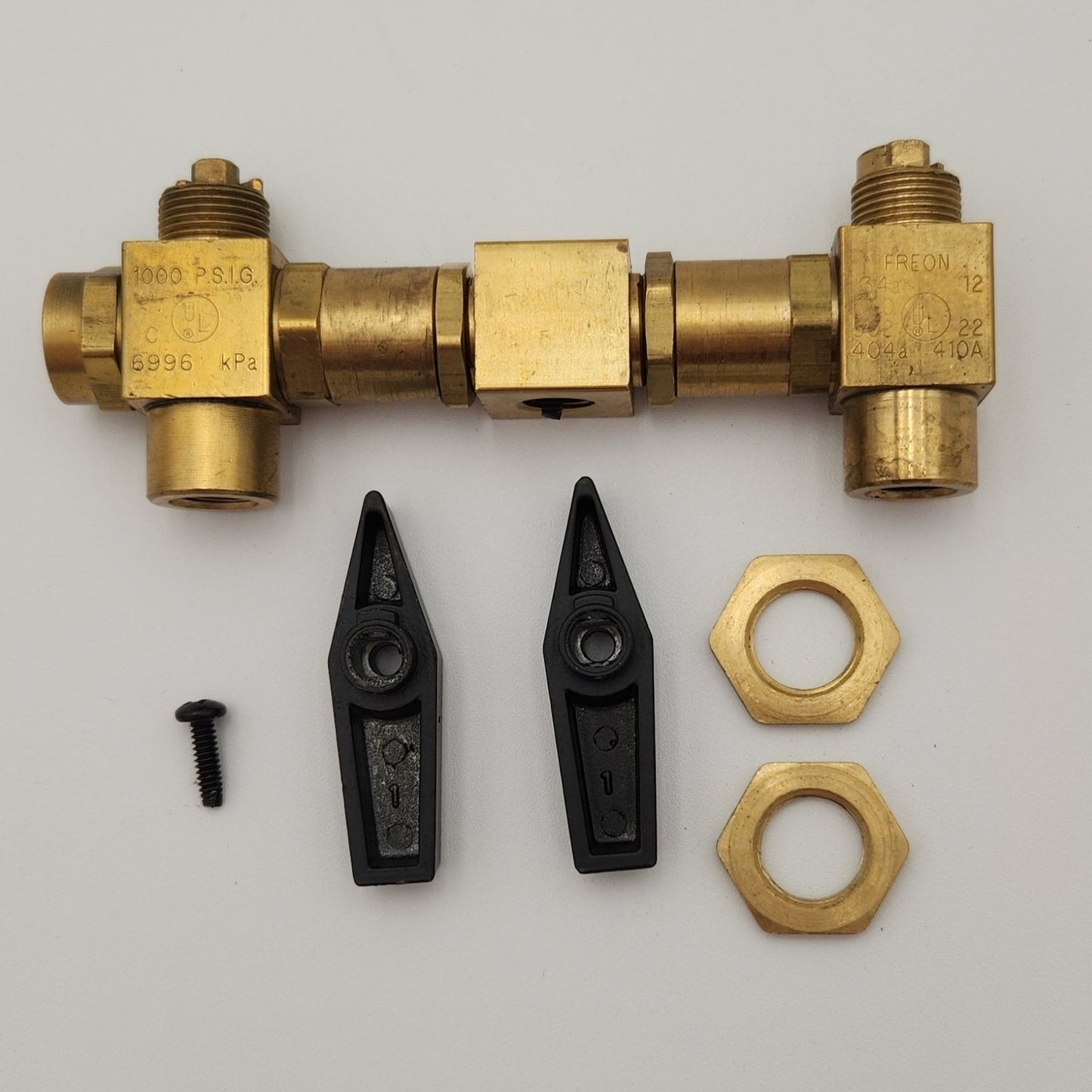 RA19816 Panel Mount Valve Assembly